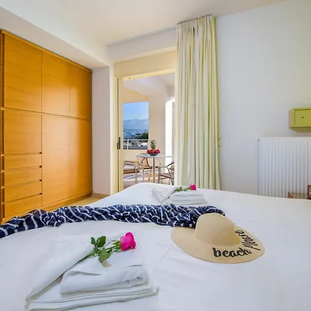 Kedrissos Lejlighedshotel 3*