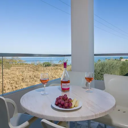 Kedrissos Lejlighedshotel 3*