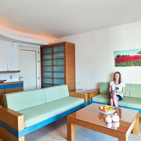 Kedrissos Lejlighedshotel 3*